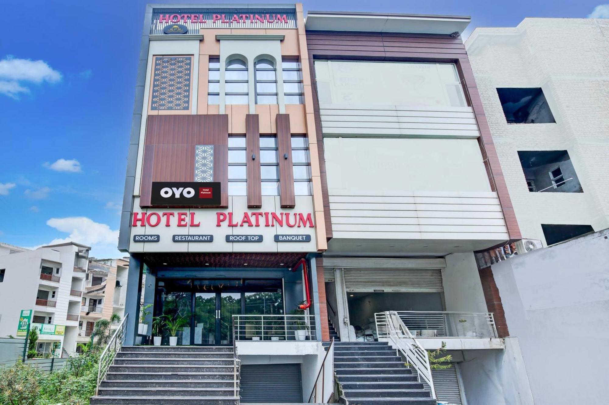 Hotel O Platinum Zirakpur Exterior photo